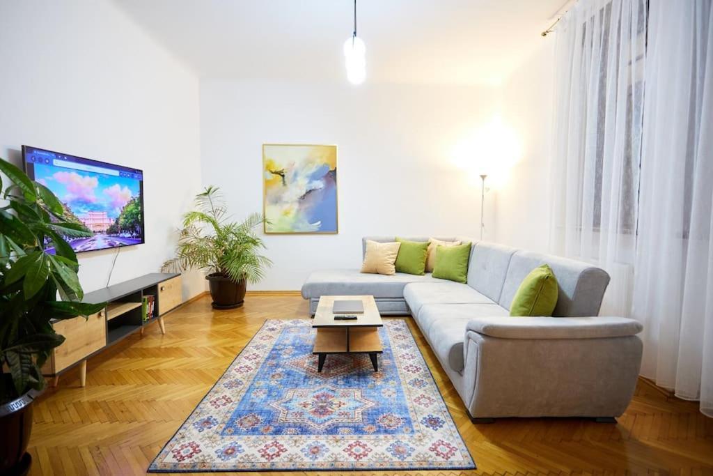 Caragiale Apartment Bukarest Exteriör bild