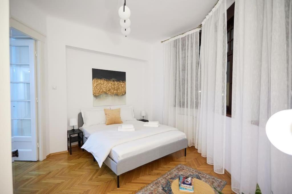 Caragiale Apartment Bukarest Exteriör bild